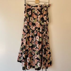 Who what wear wrap skirt. Size small.